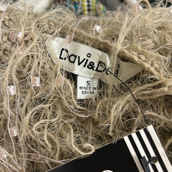 NWT Fuzzy Garland Sweater - Picture 8 of 12